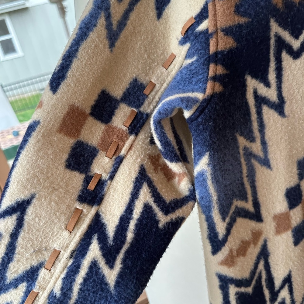 Tasha Polizzi Mountain Blue Western Jacket – Geometric Print, M (No Fur Collar) - Picture 6 of 7